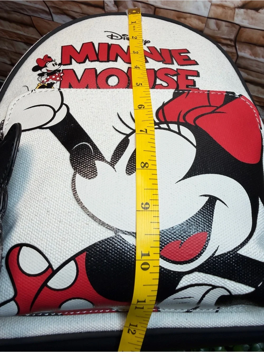 NEW DISNEY MINNIE MOUSE BACKPACK